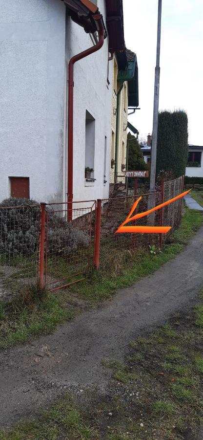 Ubytovani Na Hazce 228 Lägenhet Turnov Exteriör bild
